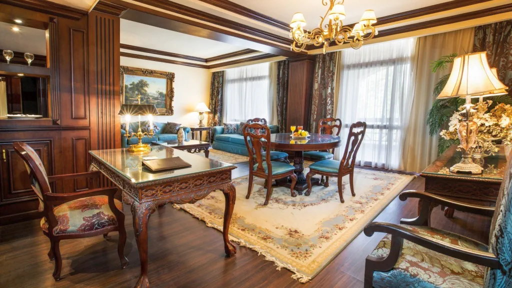 الفندق بيراميزا ايزيس ايلاند ريزورت - أسوان